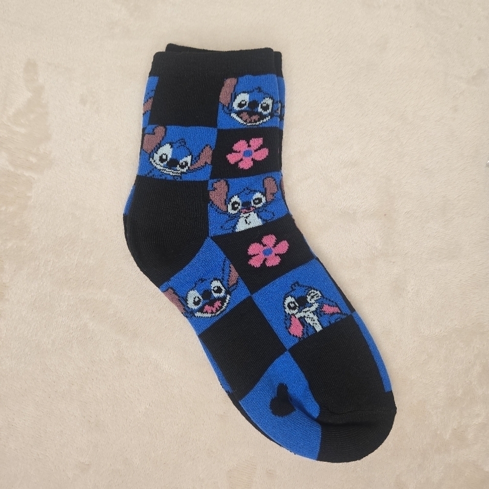 Disney Stitch Woman's Sock Set - 5 Pairs - Picture 4 of 10